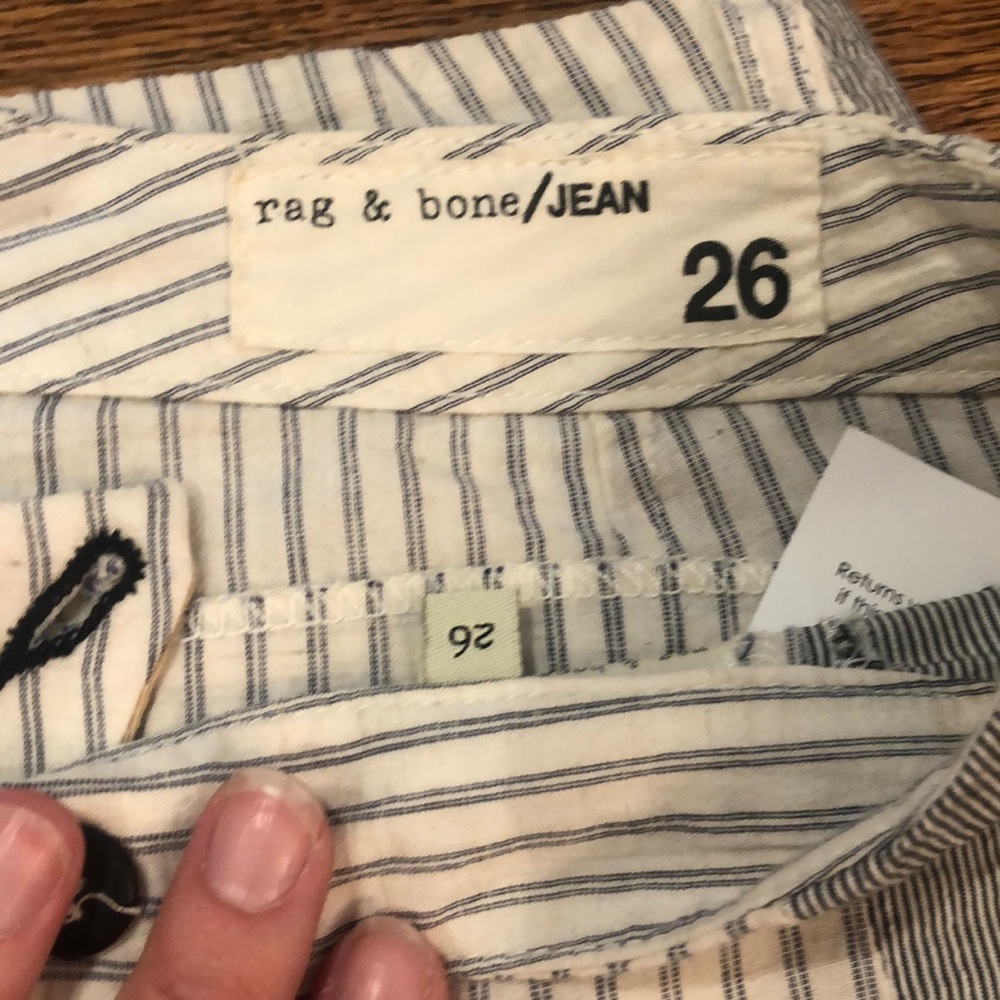 Rag and Bone SZ 26 light weight white/blue stripe